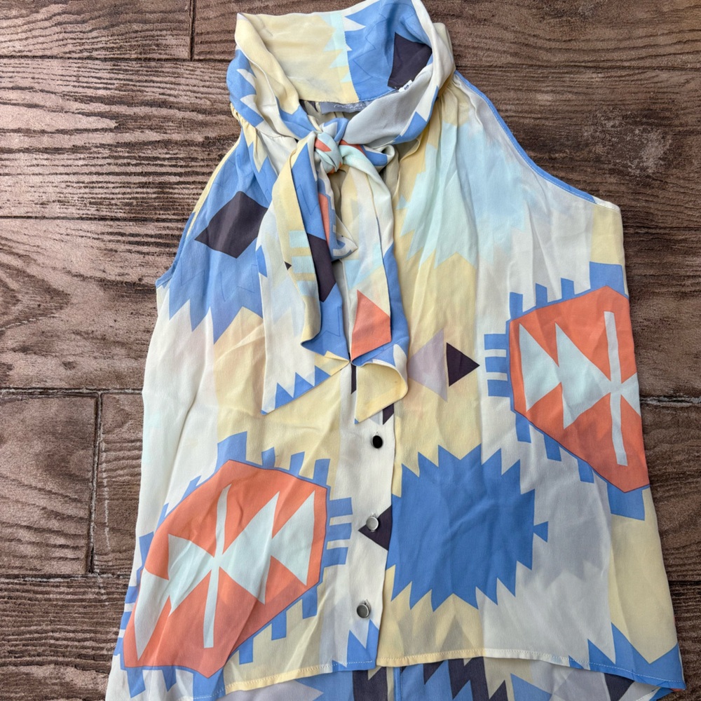 Chic Geometric Sleeveless Blouse in Blue and Orange